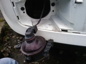 right-hand fog light removed